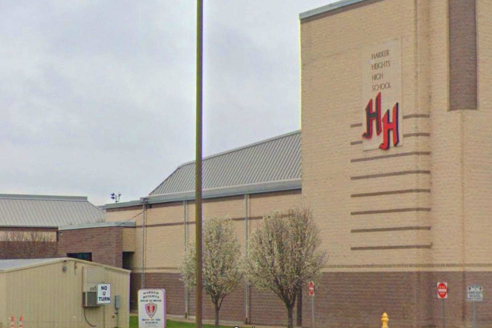 Harker Heights High School Class Rings, Yearbooks and Graduation