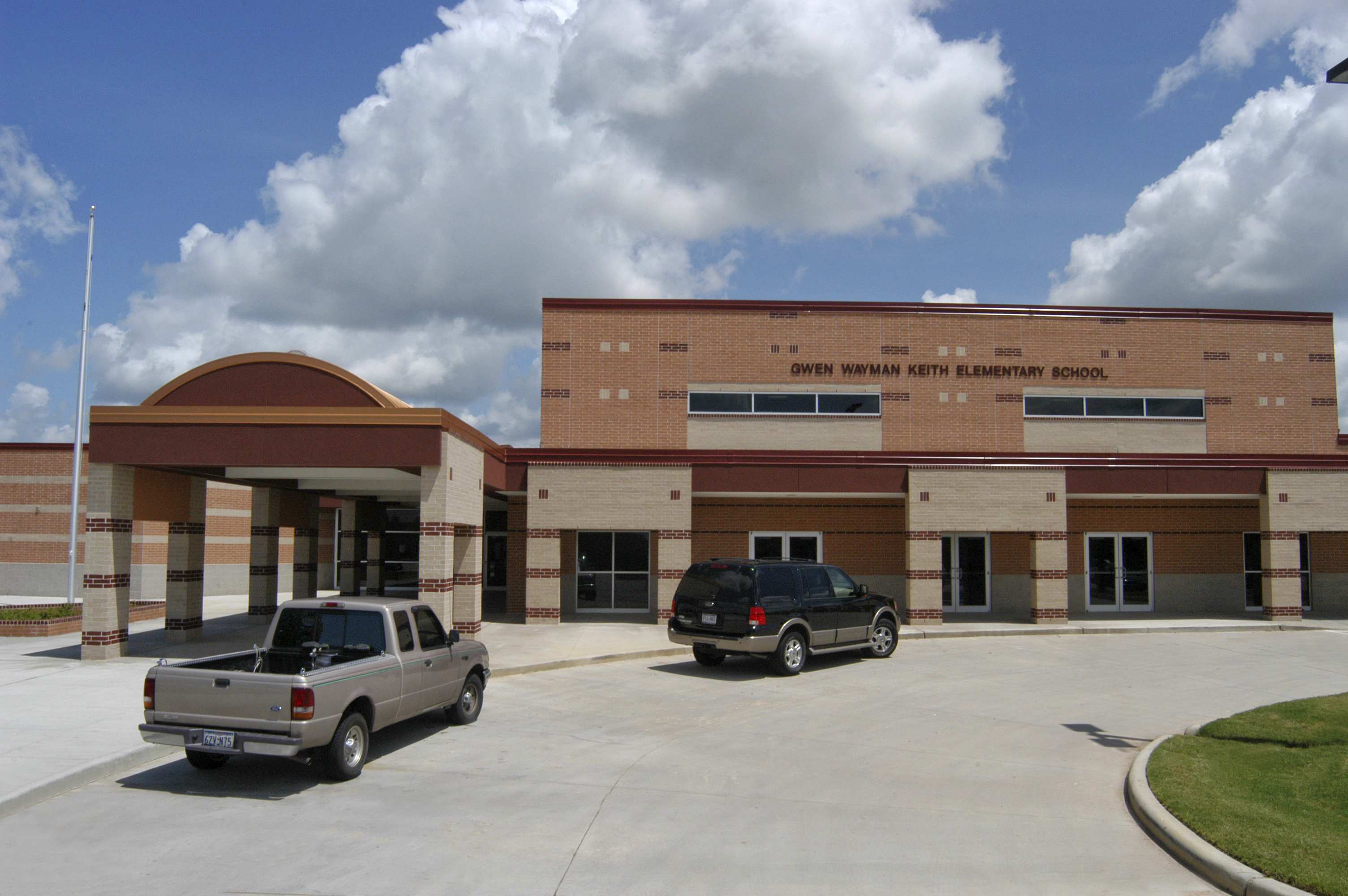 Keith Elementary School Class Rings, Yearbooks and Graduation Balfour