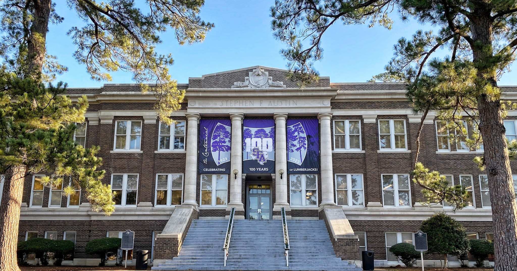 The SFA Ring - Stephen F. Austin State University Alumni Association