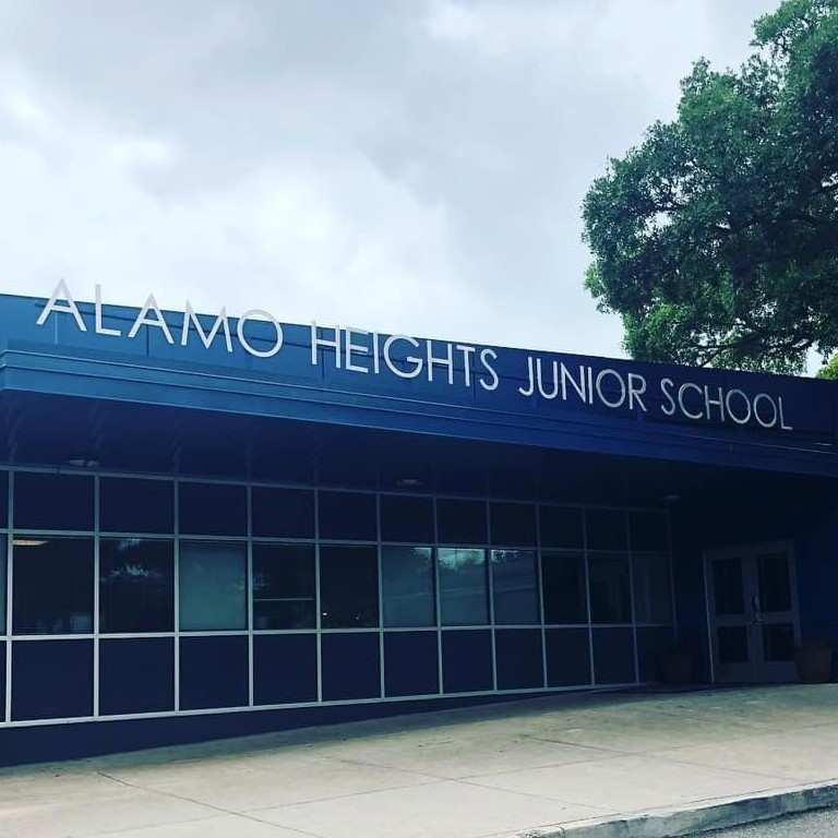 Alamo Heights Junior High School Class Rings, Yearbooks and